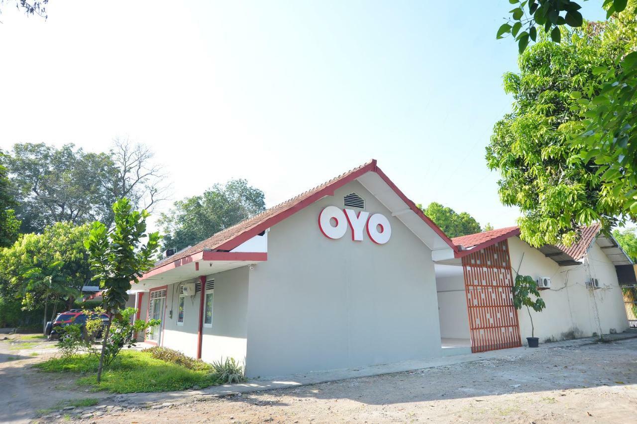 Oyo 743 Garden Guesthouse Maguwo Exteriör bild